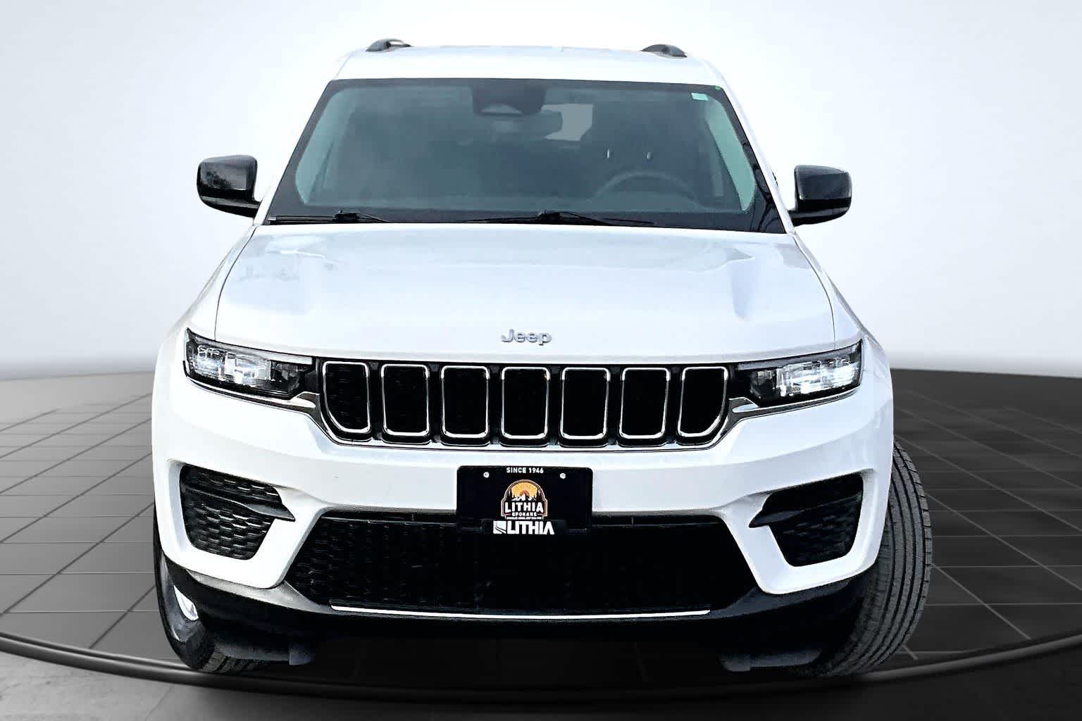 Thumbnail: 2024 Jeep Grand Cherokee - 6