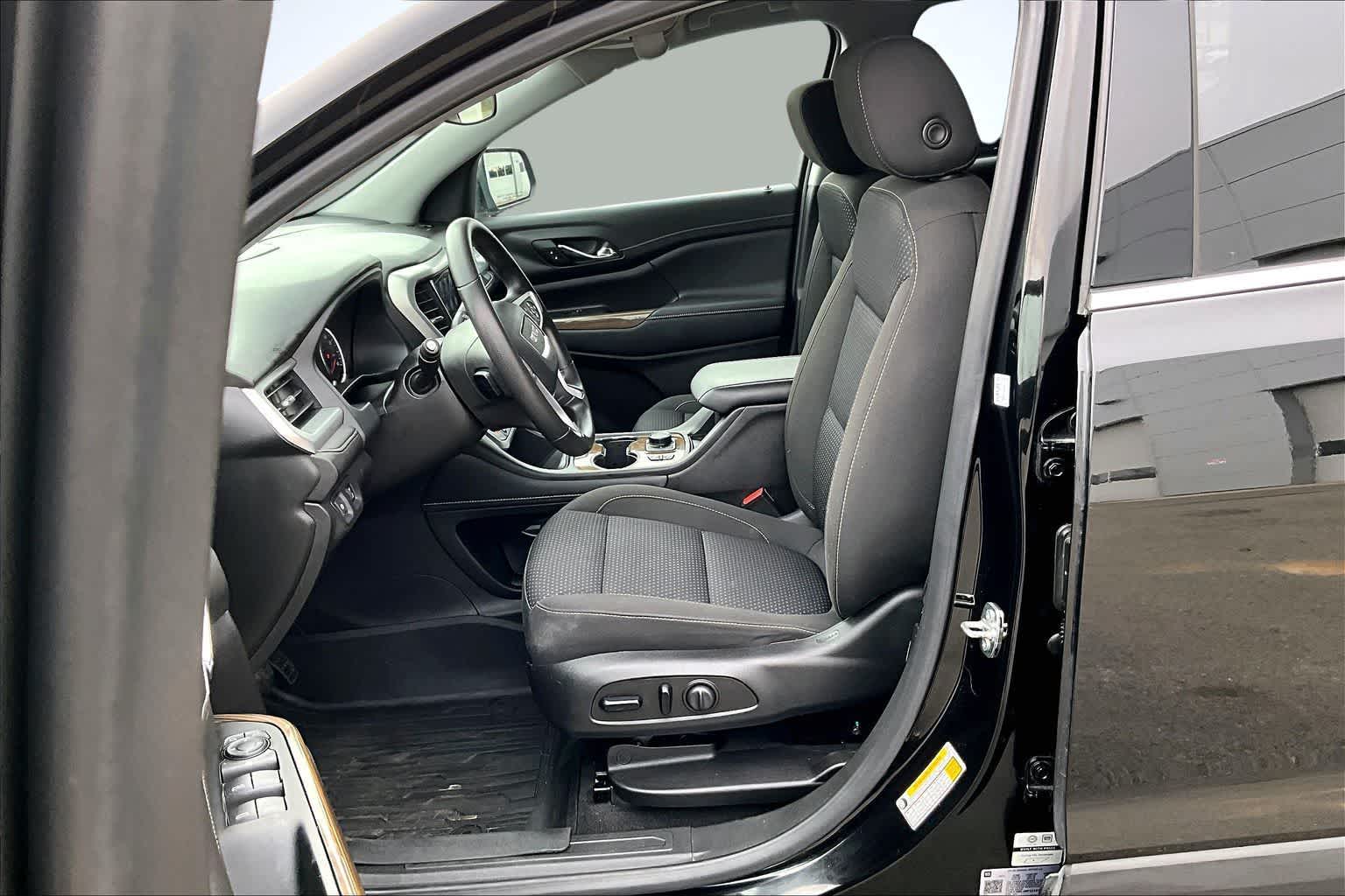 Thumbnail: 2023 GMC Acadia - 11