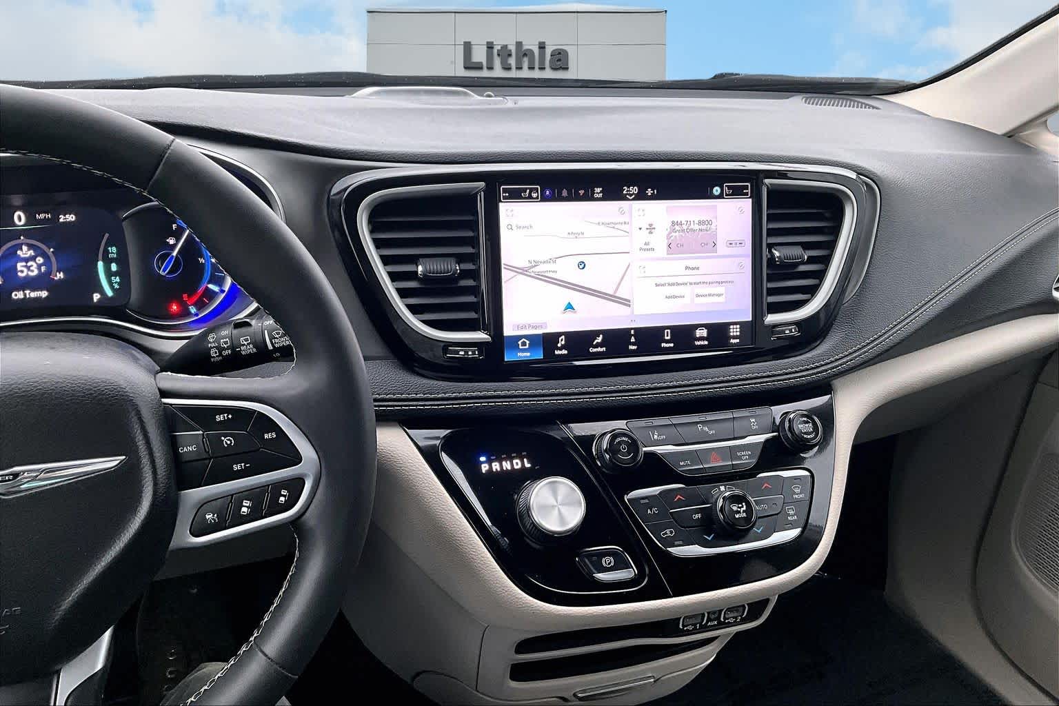 Thumbnail: 2024 Chrysler Pacifica - 16