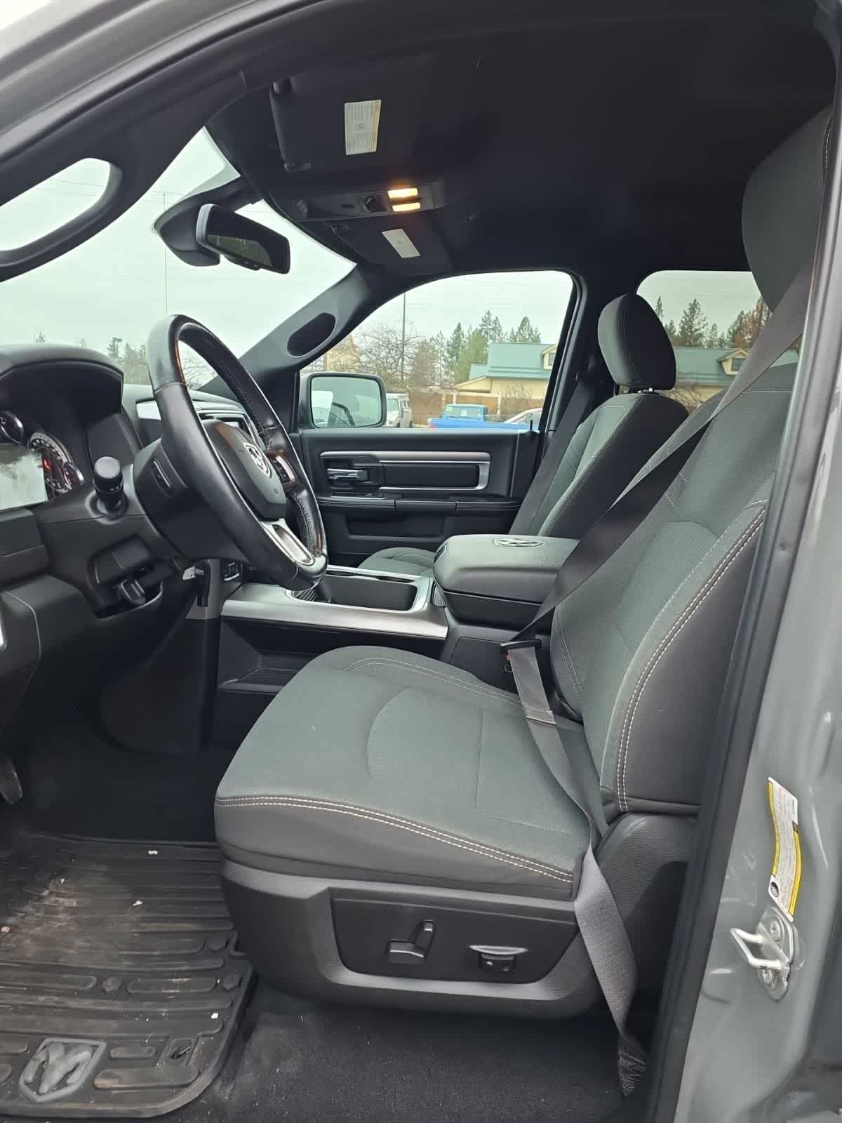 Thumbnail: 2022 RAM 1500 Classic - 4