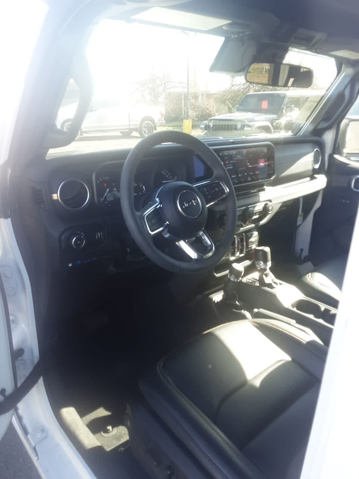 Thumbnail: 2024 Jeep Wrangler - 7