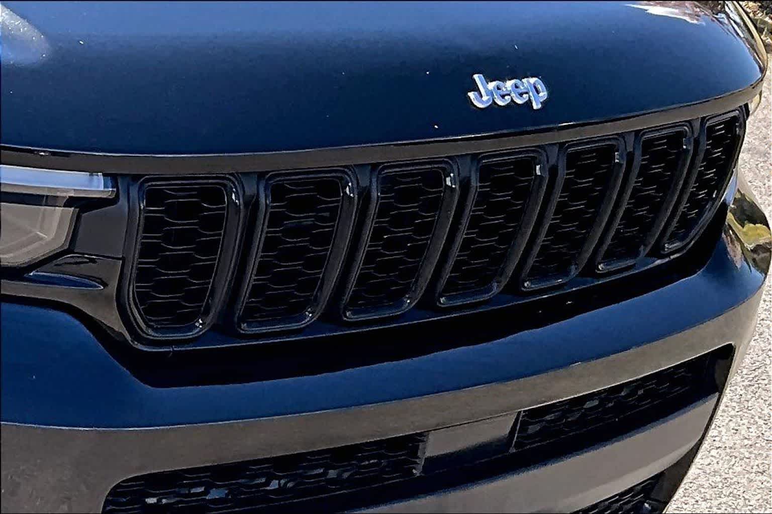Thumbnail: 2021 Jeep Grand Cherokee L - 33