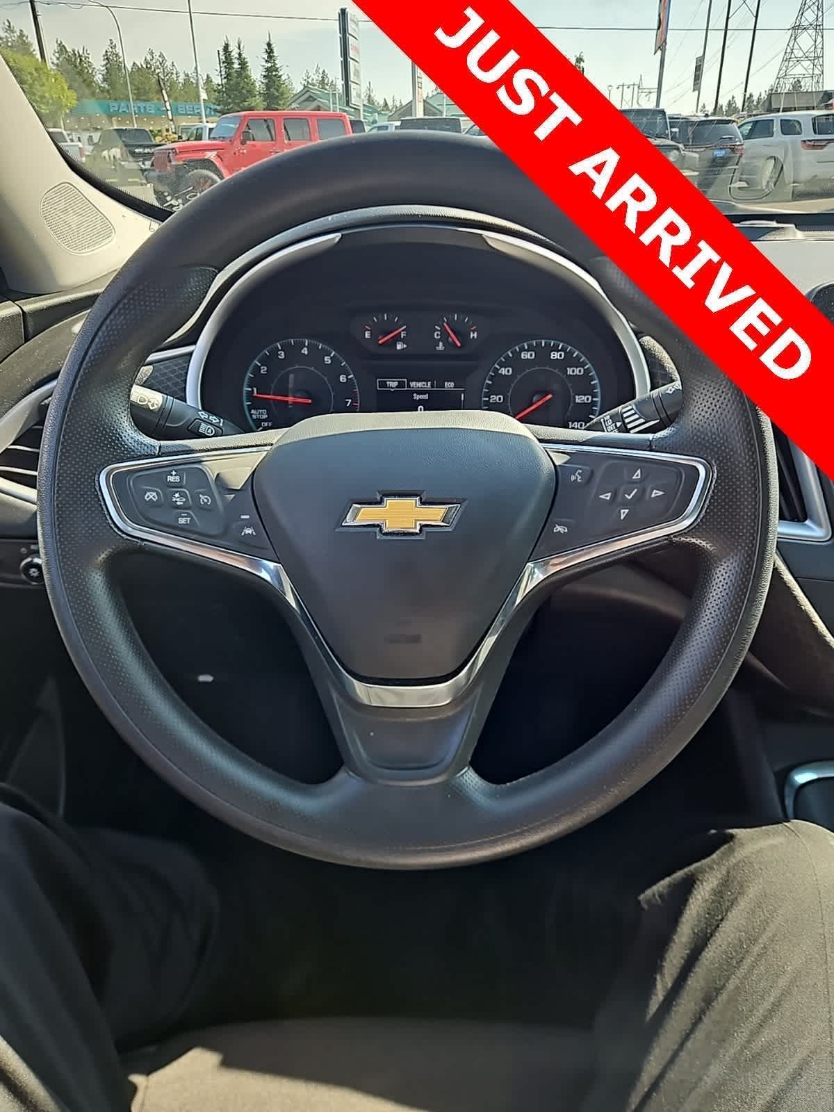 Thumbnail: 2023 Chevrolet Malibu - 10