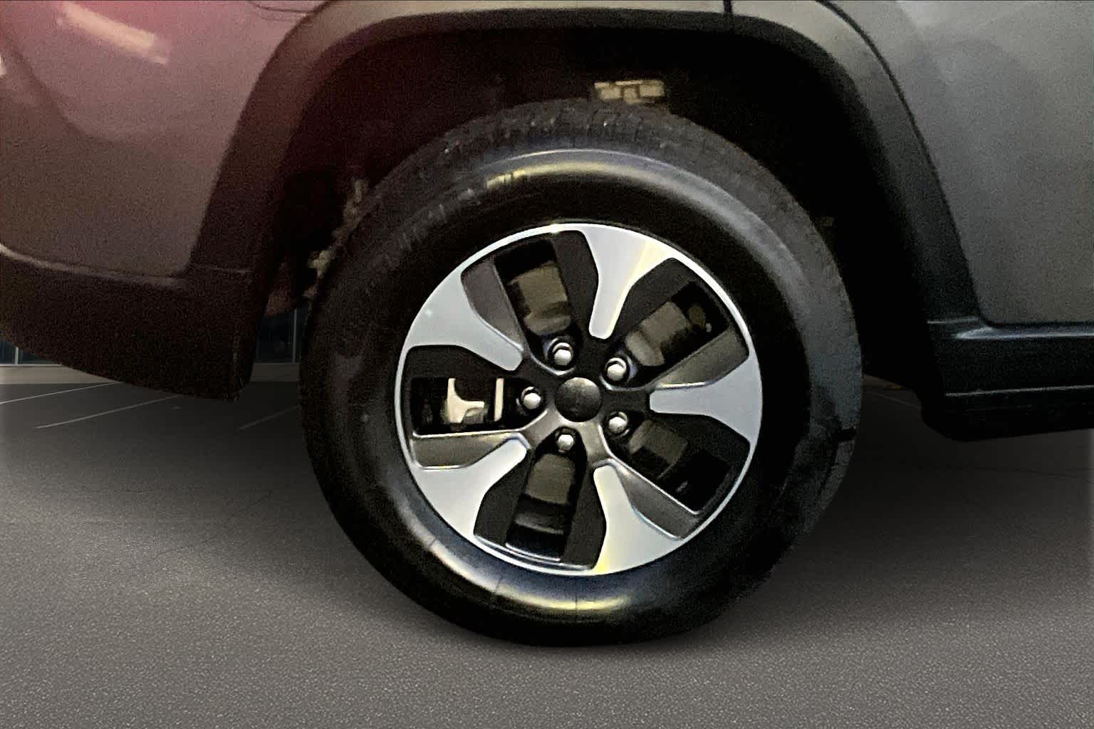 Thumbnail: 2024 Jeep Grand Cherokee - 36