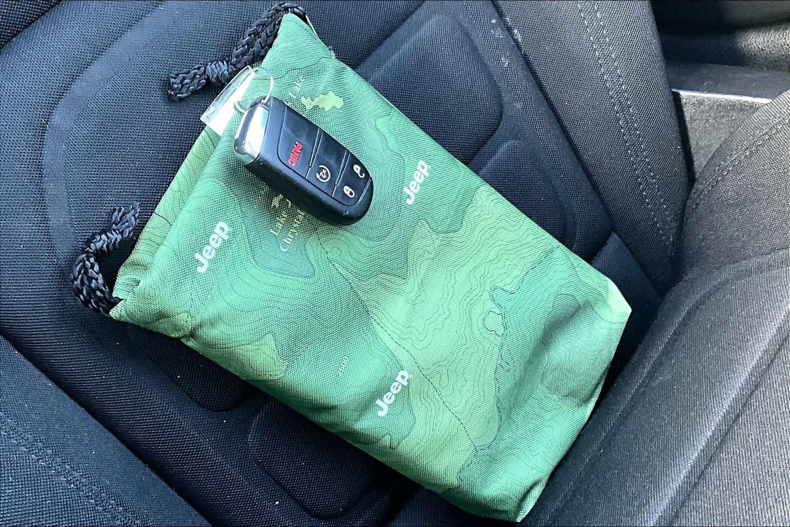 Thumbnail: 2021 Jeep Renegade - 20