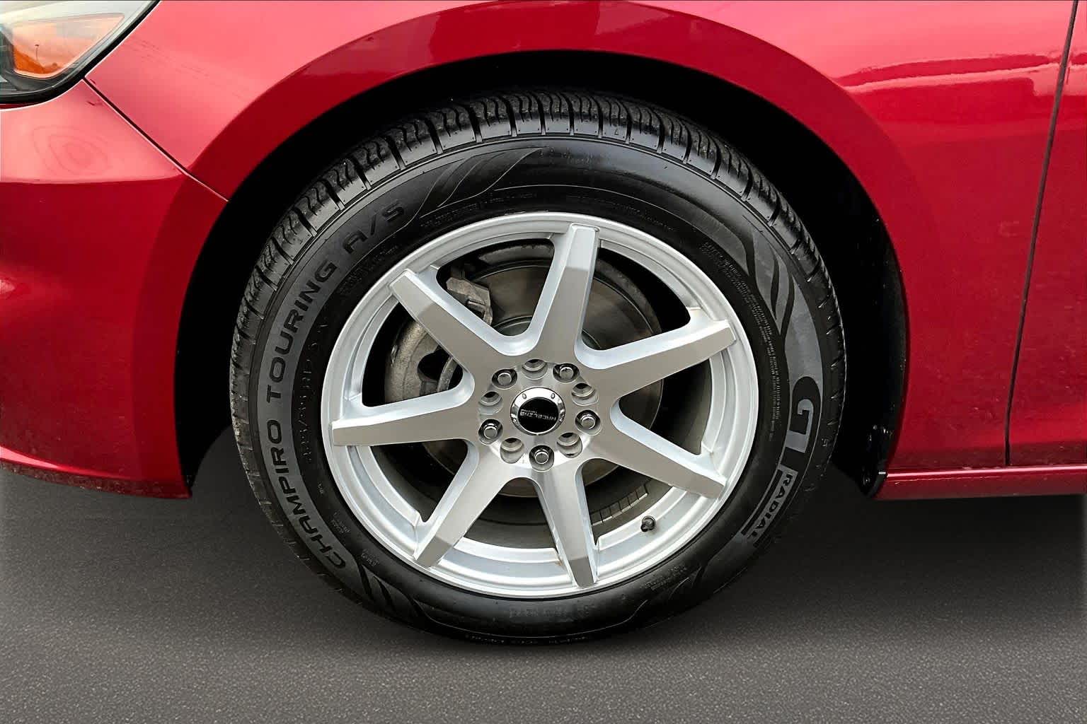 Thumbnail: 2018 Chevrolet Malibu - 8