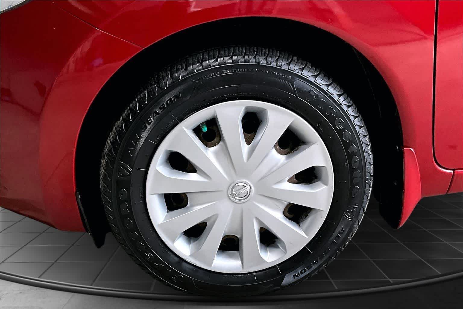 Thumbnail: 2015 Nissan Versa Note - 8