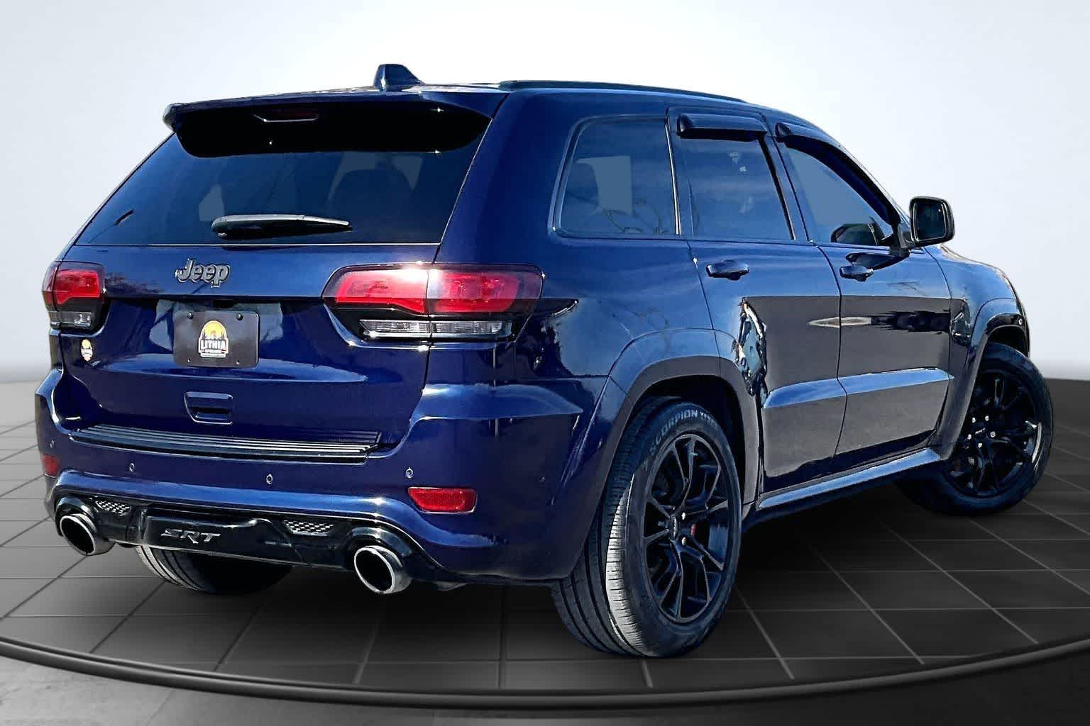 Thumbnail: 2017 Jeep Grand Cherokee - 23