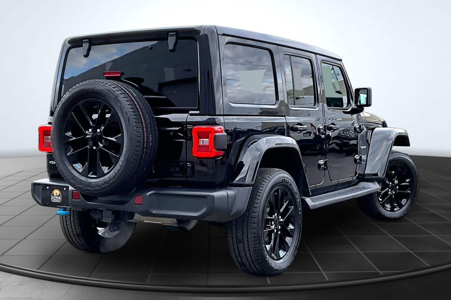 Thumbnail: 2023 Jeep Wrangler - 22
