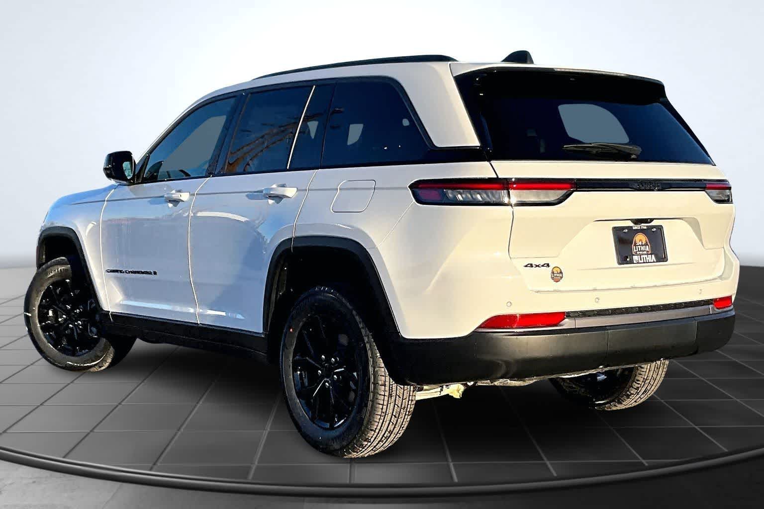 Thumbnail: 2026 Jeep Grand Cherokee - 4