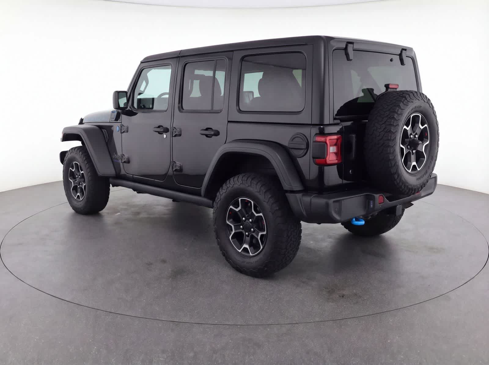 Thumbnail: 2022 Jeep Wrangler - 3