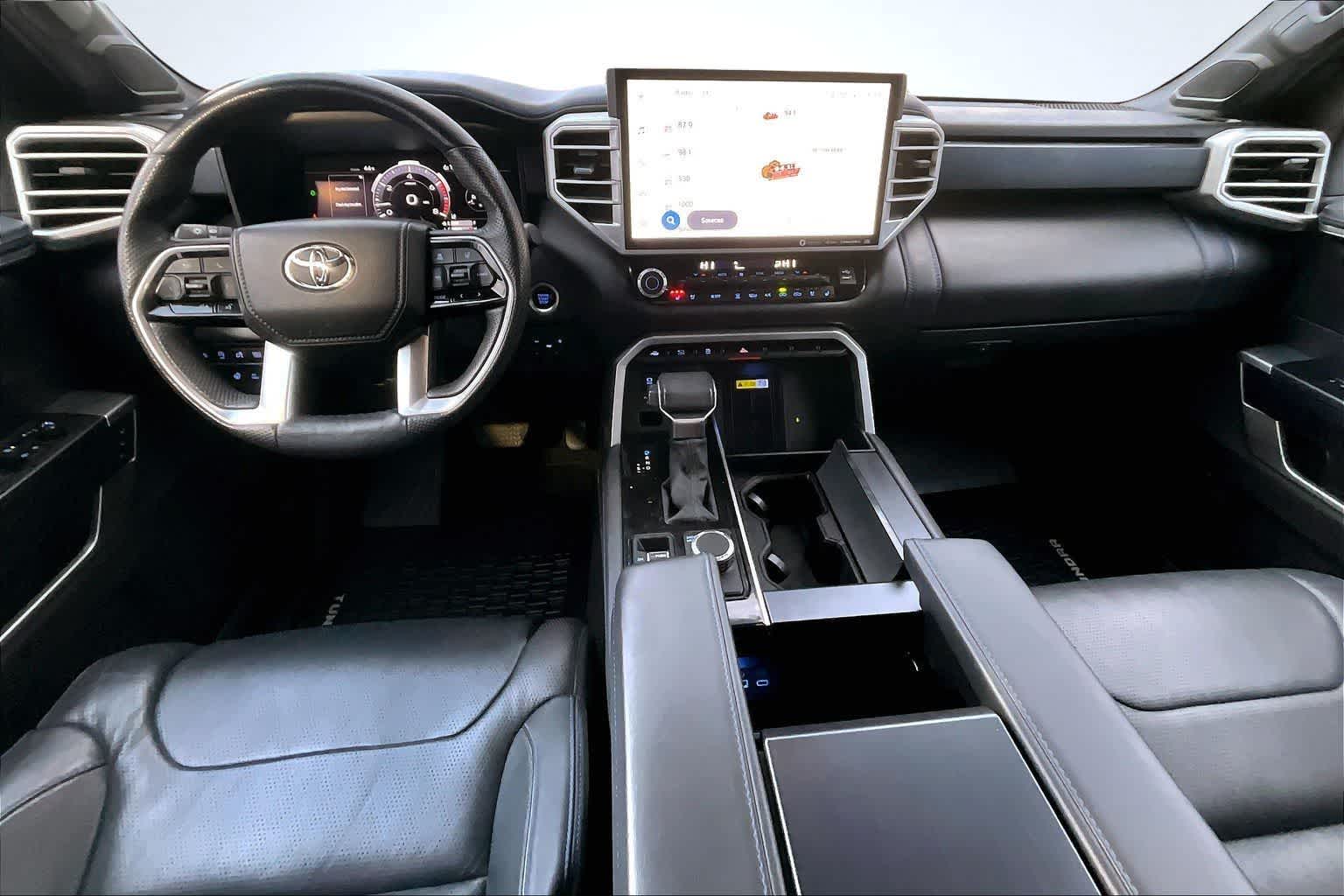 Thumbnail: 2022 Toyota Tundra - 10