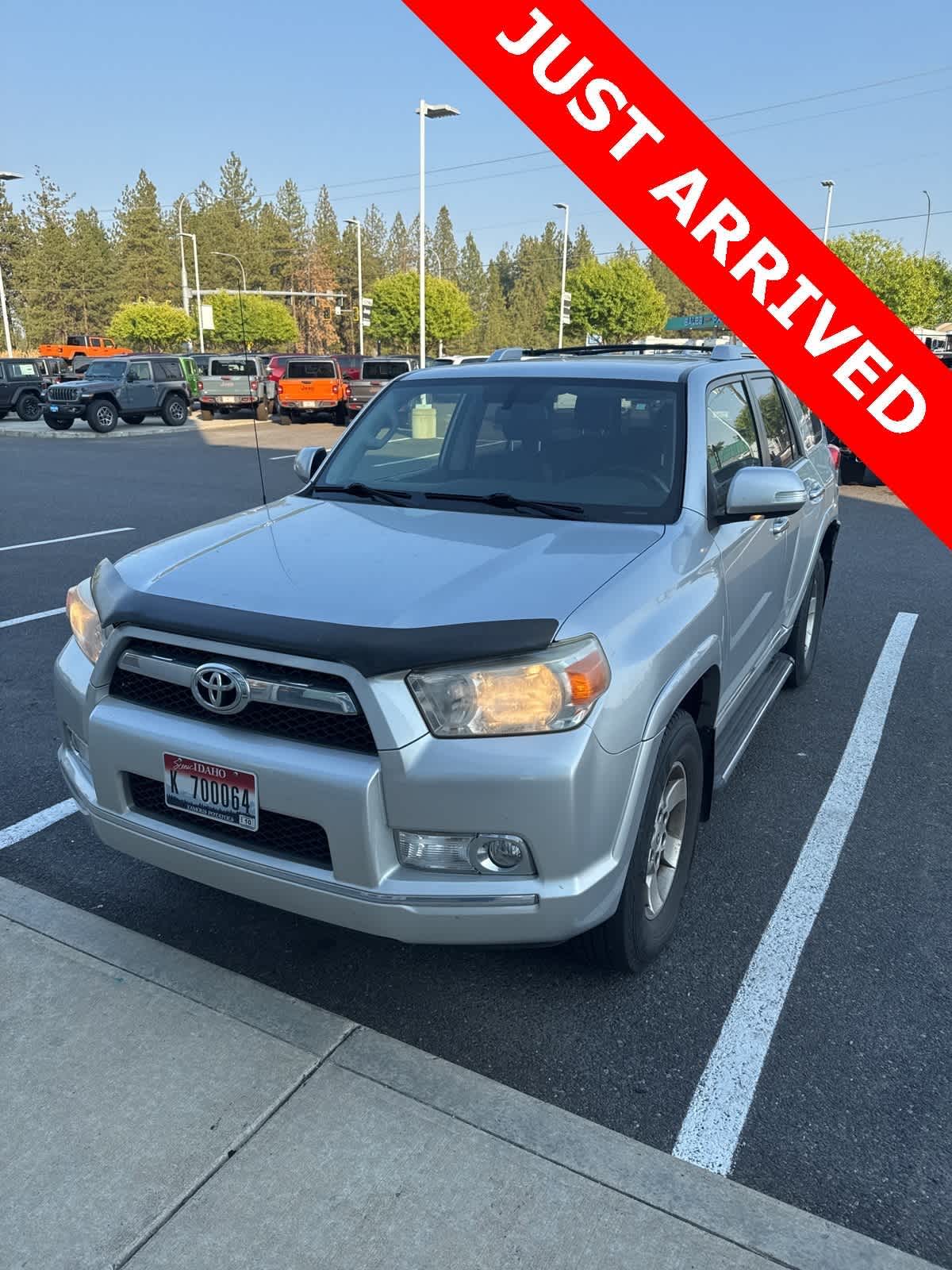 2012 Toyota 4Runner SR5 photo 2