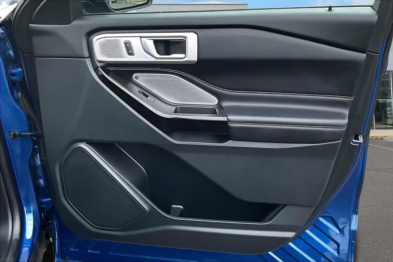 Thumbnail: 2021 Ford Explorer - 28