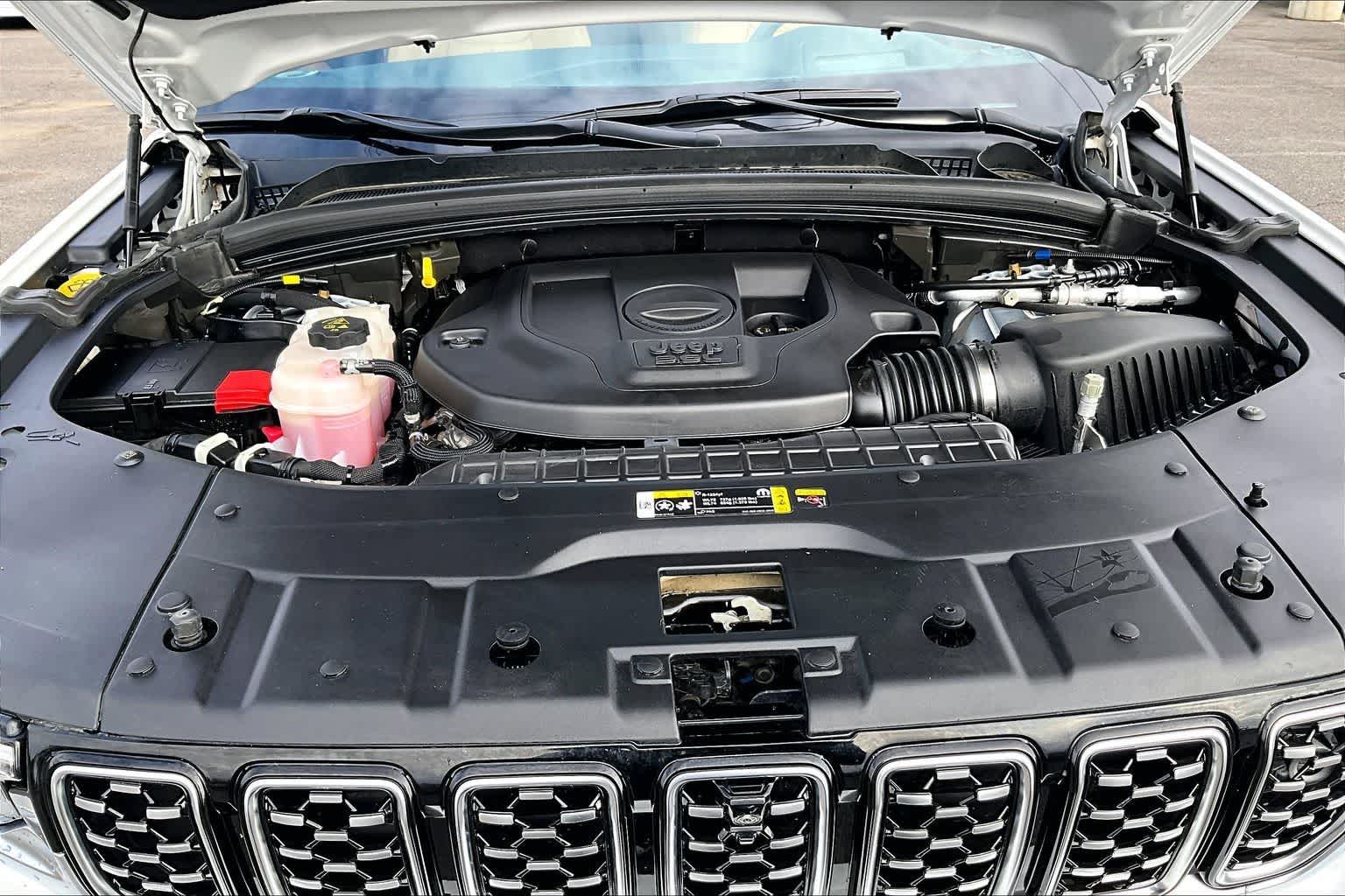 Thumbnail: 2024 Jeep Grand Cherokee L - 9