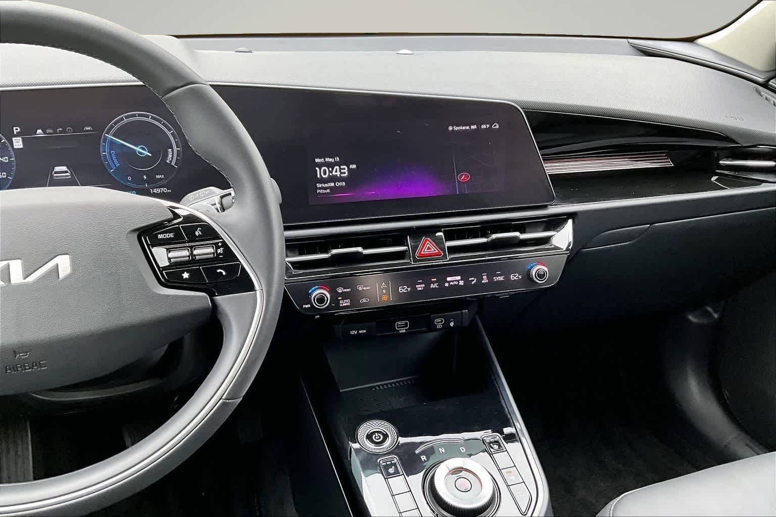 Thumbnail: 2024 Kia Niro - 16