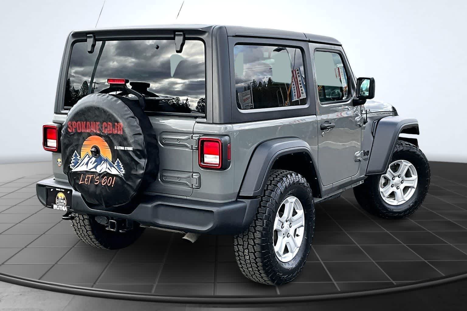 Thumbnail: 2021 Jeep Wrangler - 23