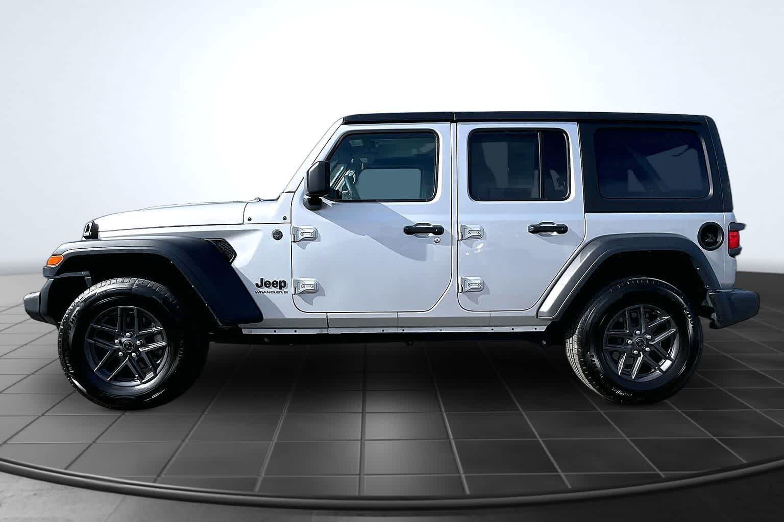 Thumbnail: 2024 Jeep Wrangler - 3