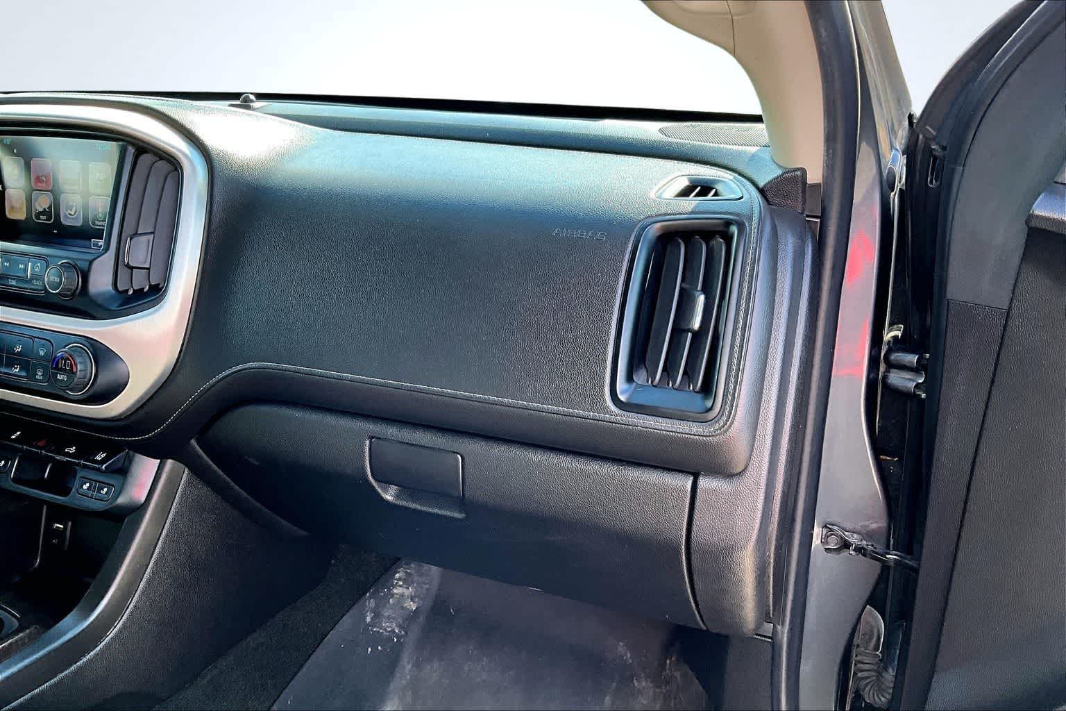 Thumbnail: 2017 GMC Canyon - 24