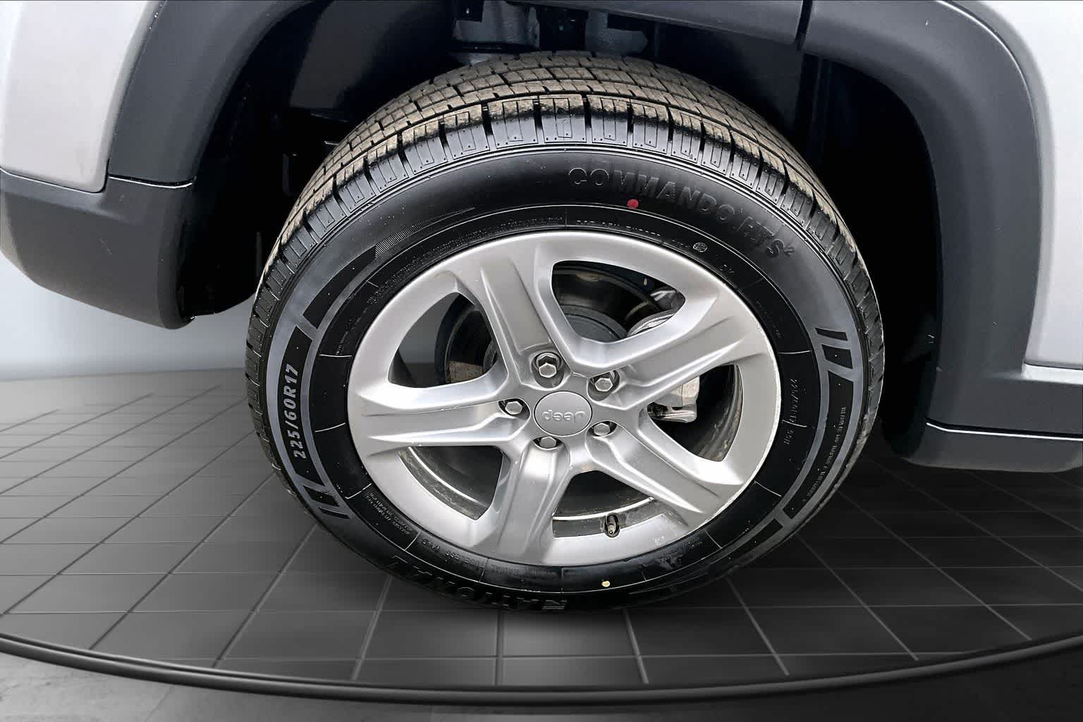 Thumbnail: 2024 Jeep Compass - 35