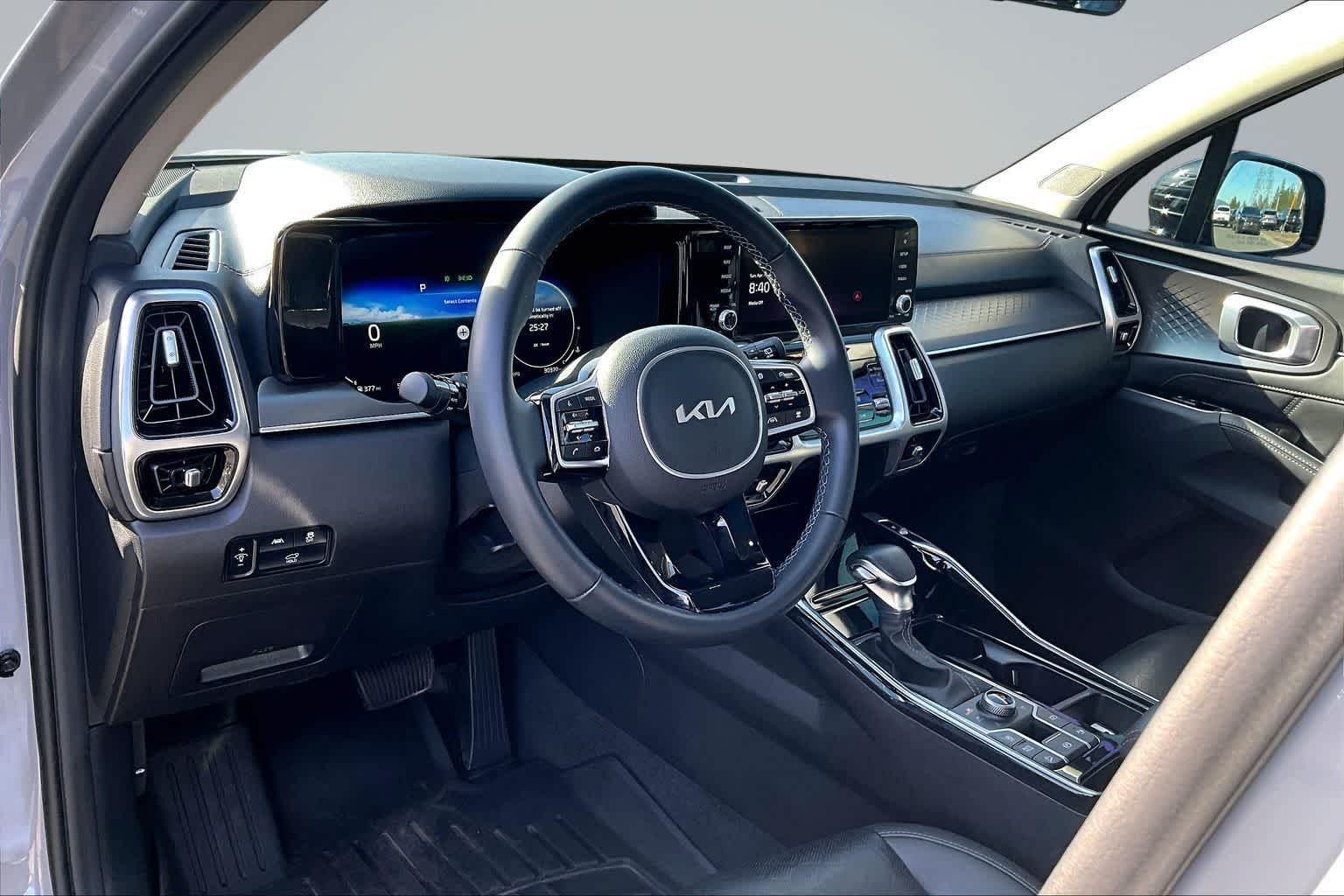 Thumbnail: 2023 Kia Sorento - 2