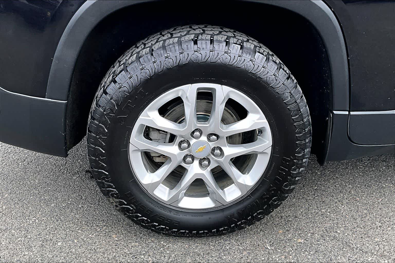 Thumbnail: 2021 Chevrolet Traverse - 35