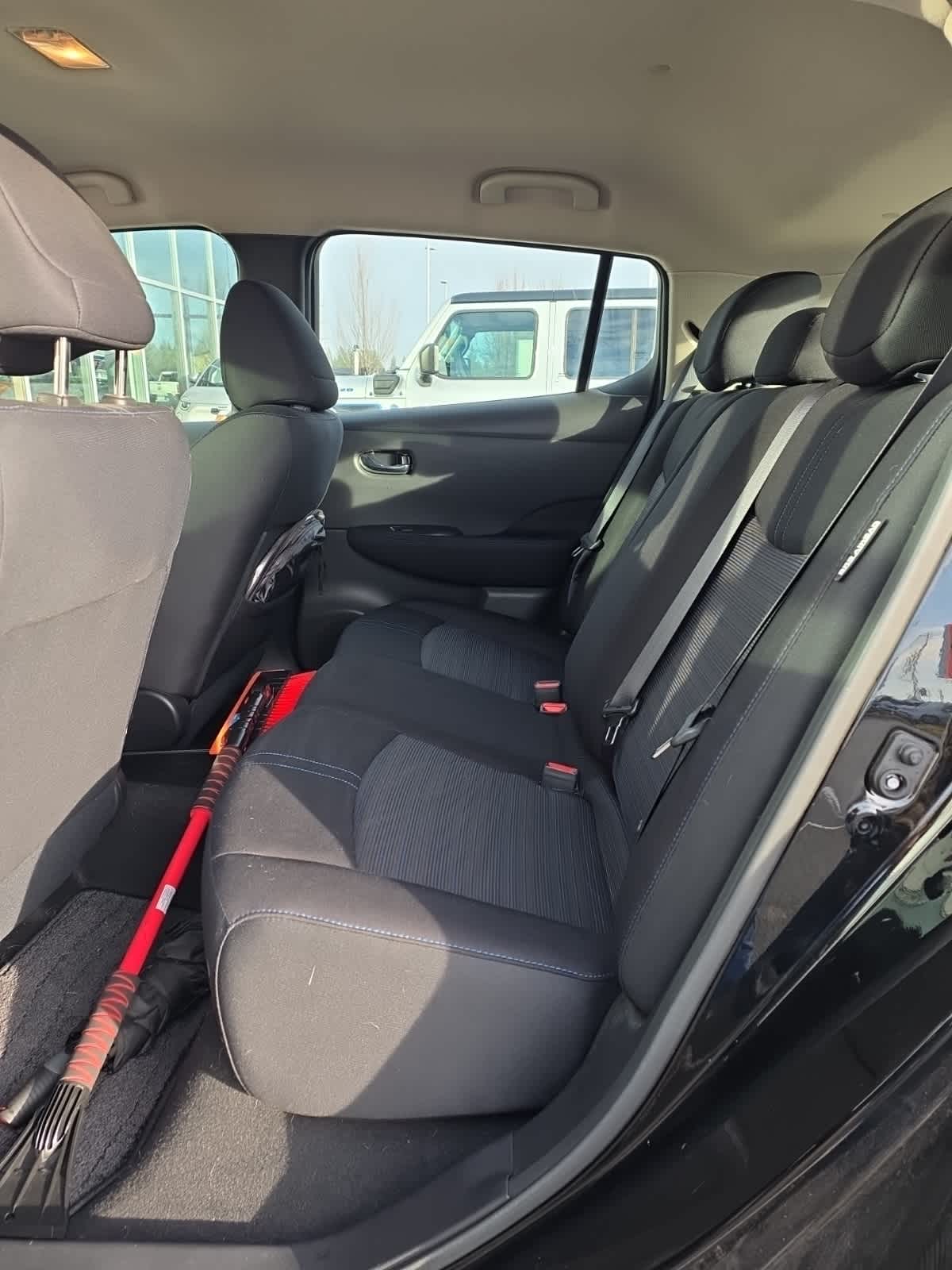 Thumbnail: 2022 Nissan Leaf - 8