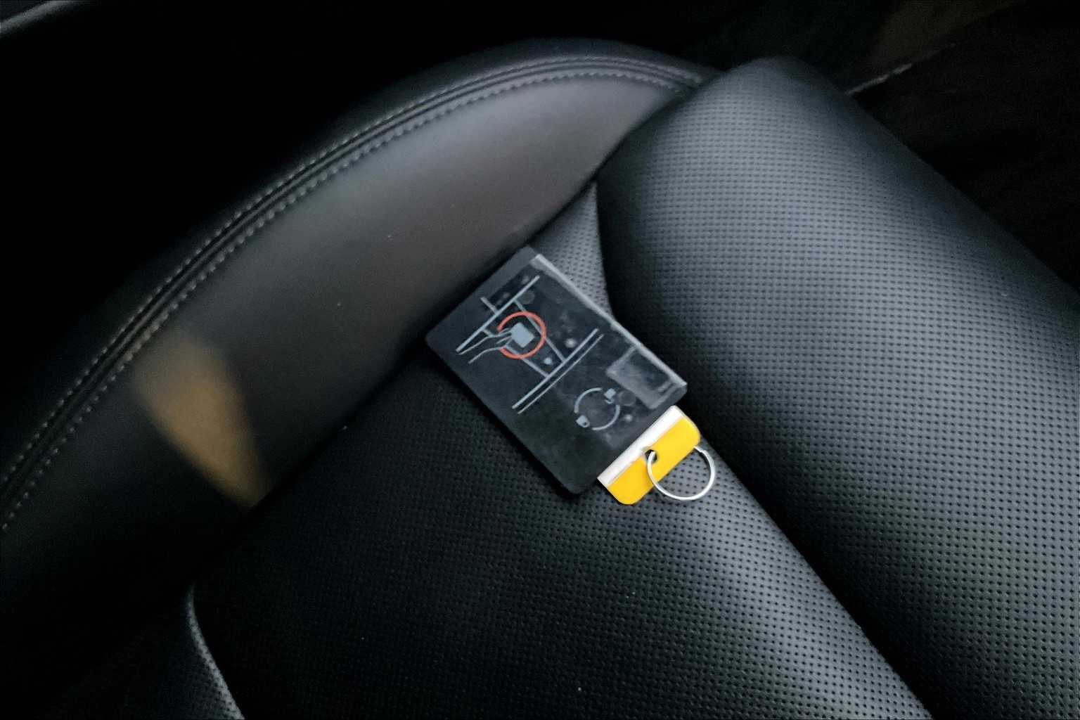 Thumbnail: 2022 Tesla Model S - 20