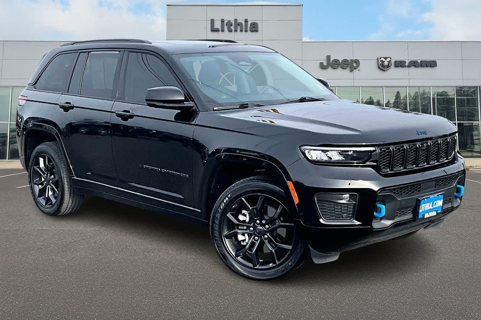 Thumbnail: 2023 Jeep Grand Cherokee - 22