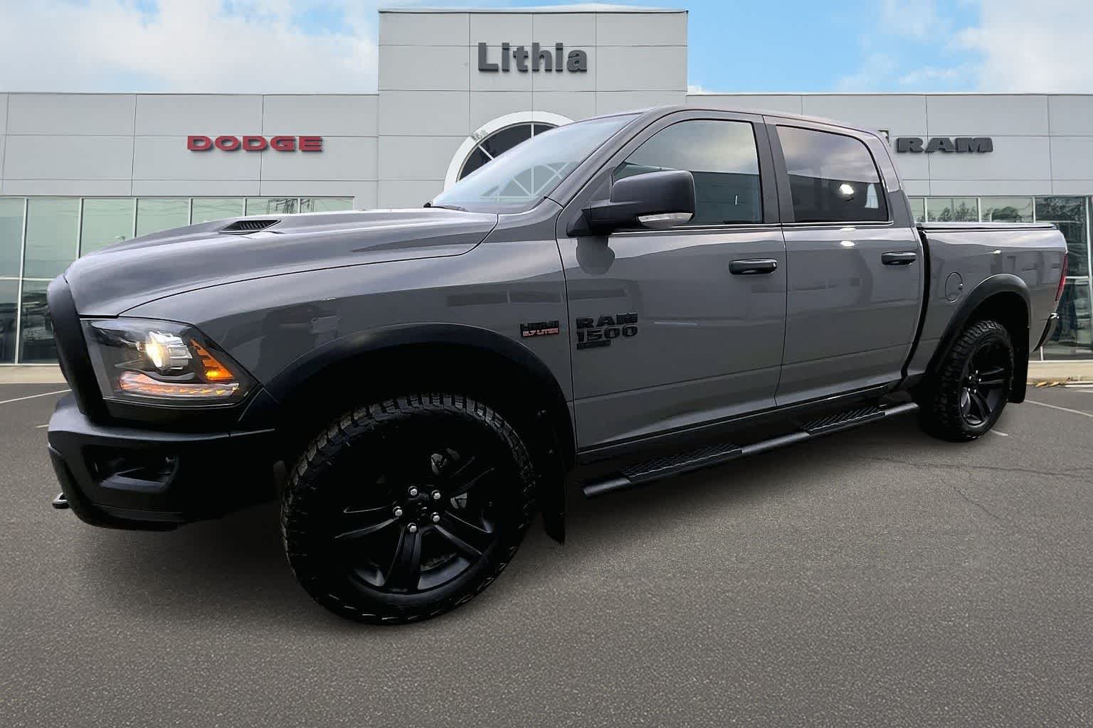Thumbnail: 2022 RAM 1500 Classic - 3
