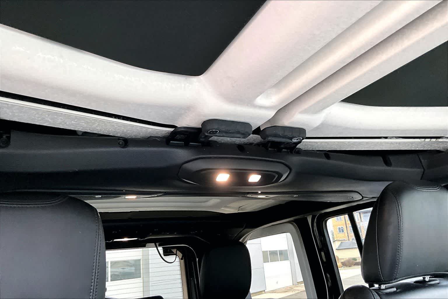 Thumbnail: 2024 Jeep Wrangler - 30