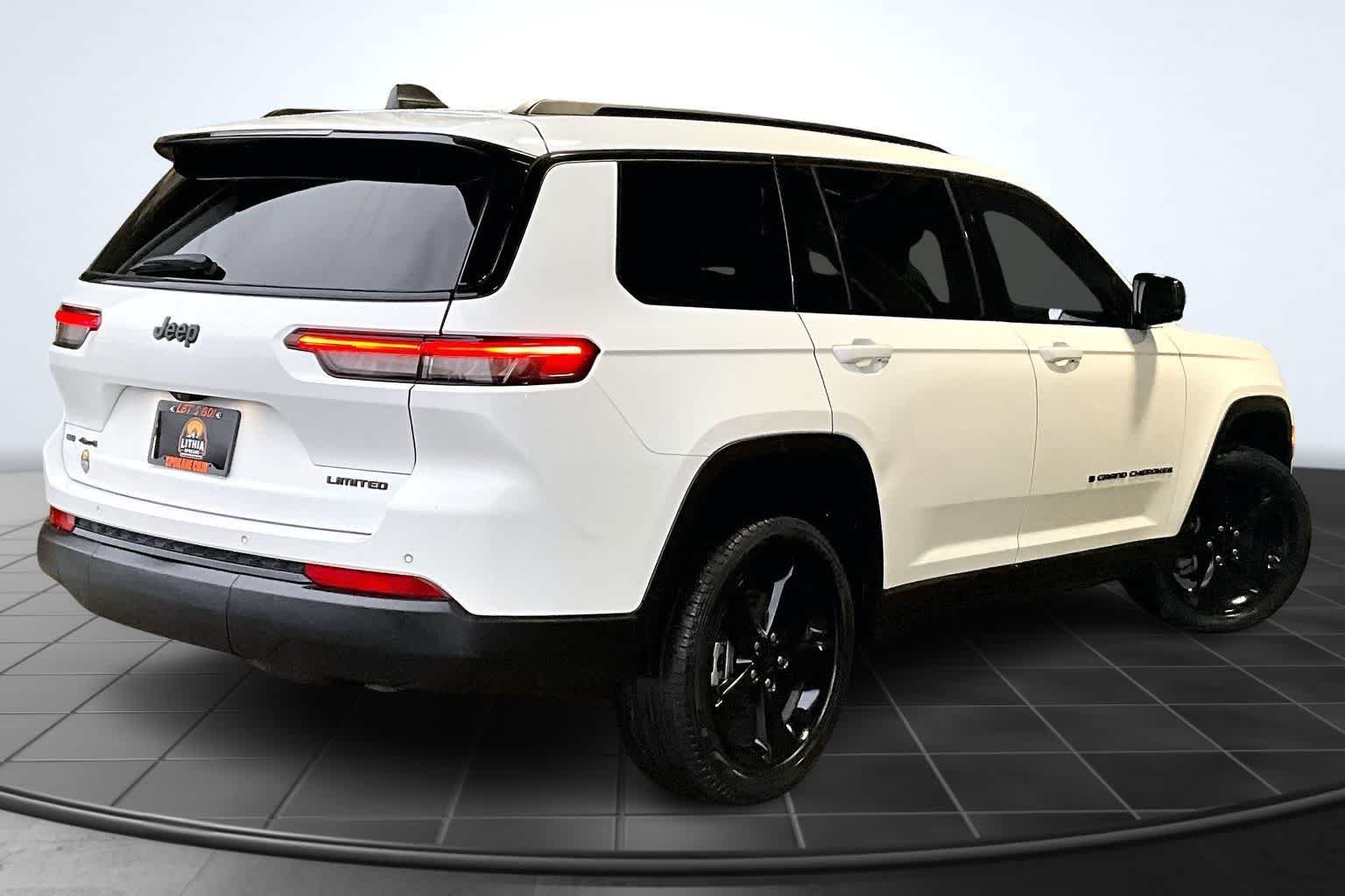 Thumbnail: 2023 Jeep Grand Cherokee L - 16