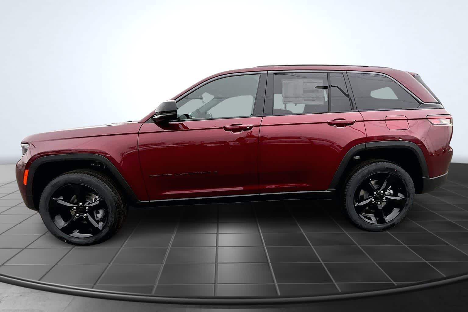 Thumbnail: 2026 Jeep Grand Cherokee - 3