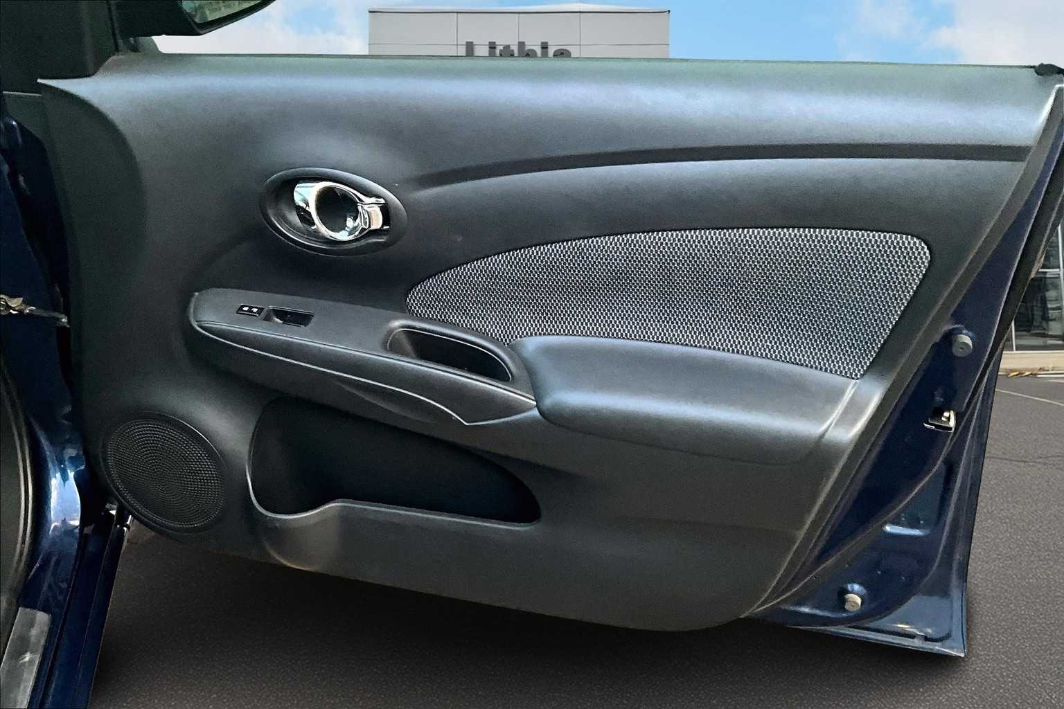 Thumbnail: 2014 Nissan Versa - 29
