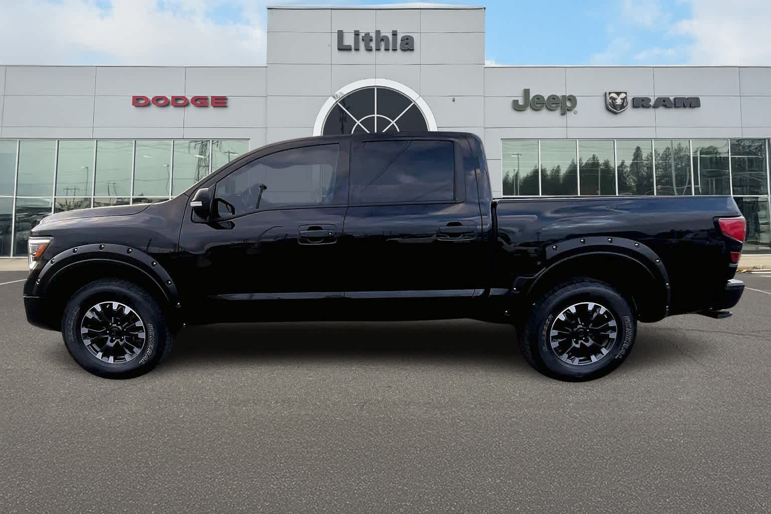 Thumbnail: 2021 Nissan Titan - 3