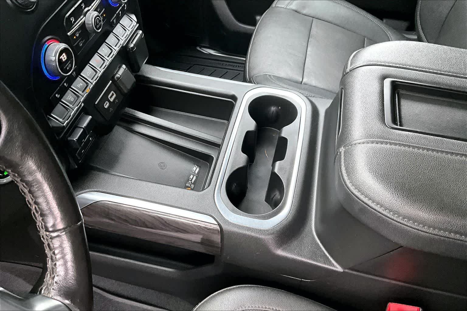 Thumbnail: 2022 Chevrolet Silverado 3500 - 17