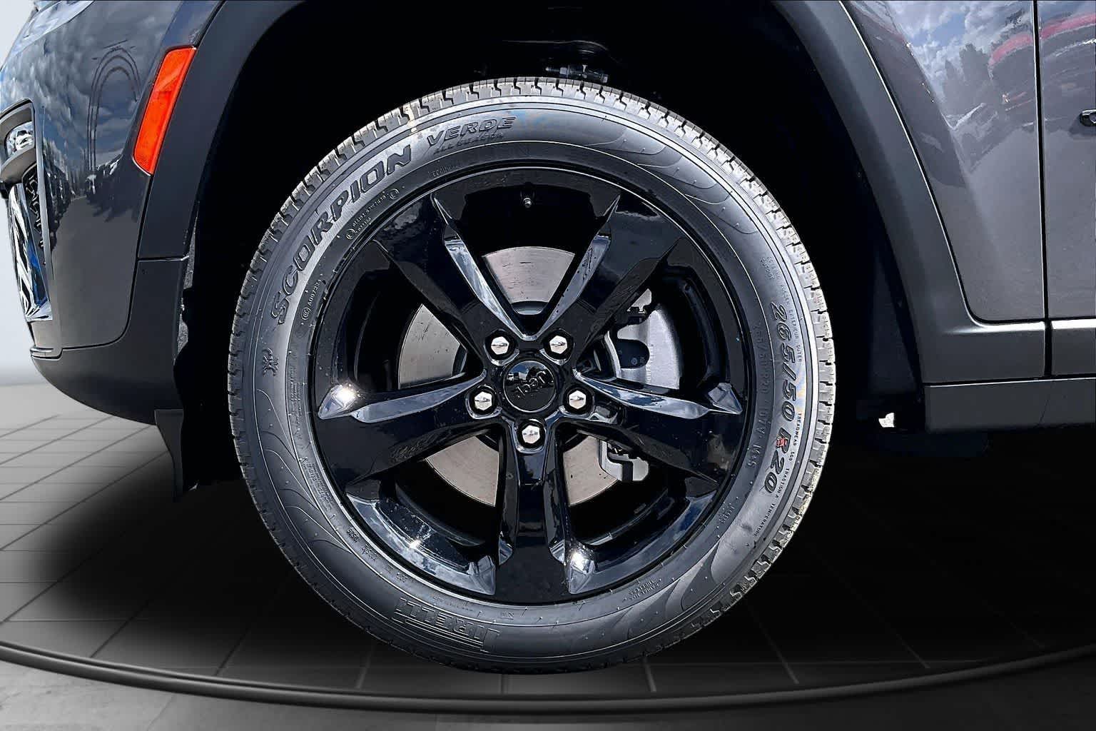 Thumbnail: 2026 Jeep Grand Cherokee L - 8