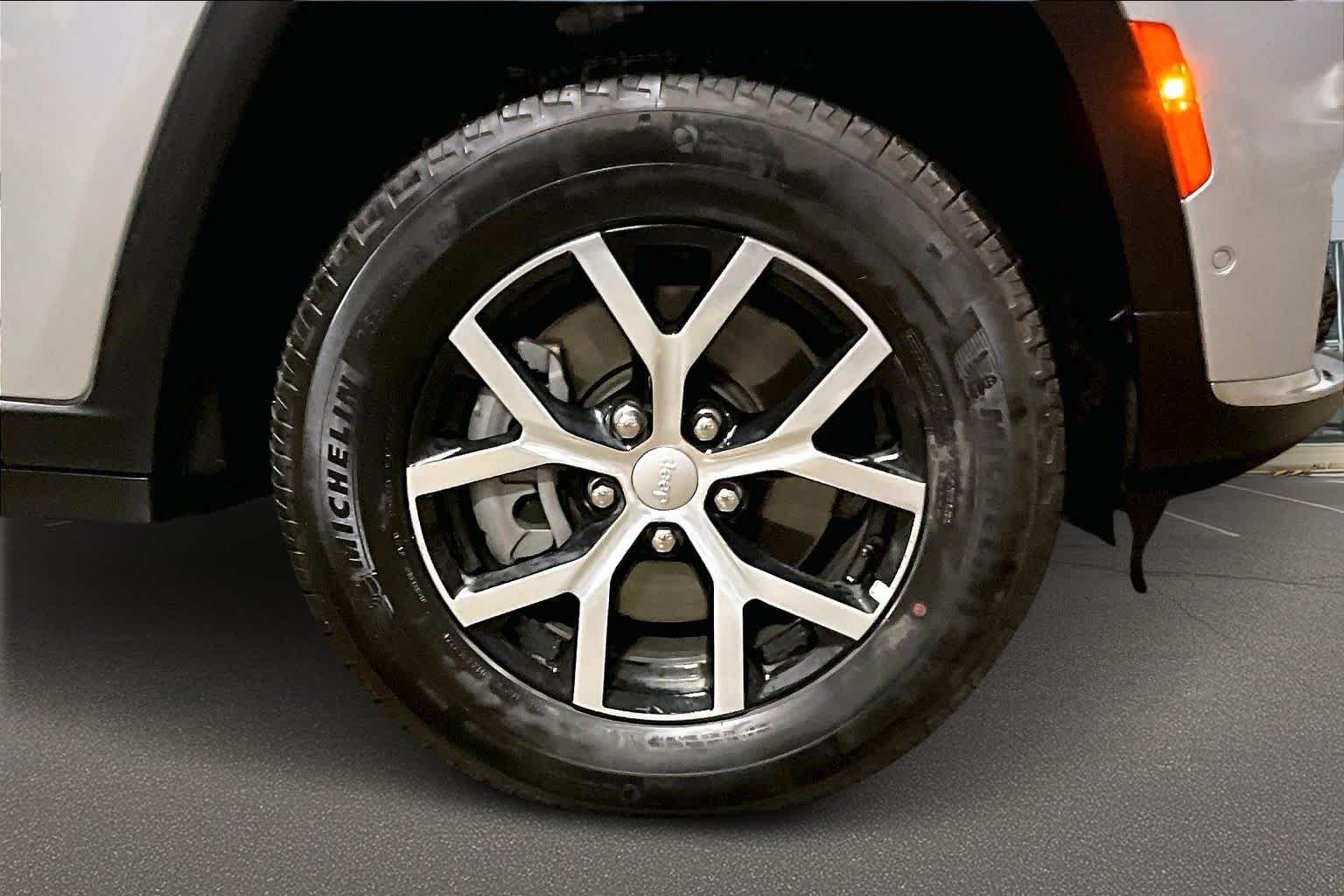 Thumbnail: 2024 Jeep Grand Cherokee L - 34