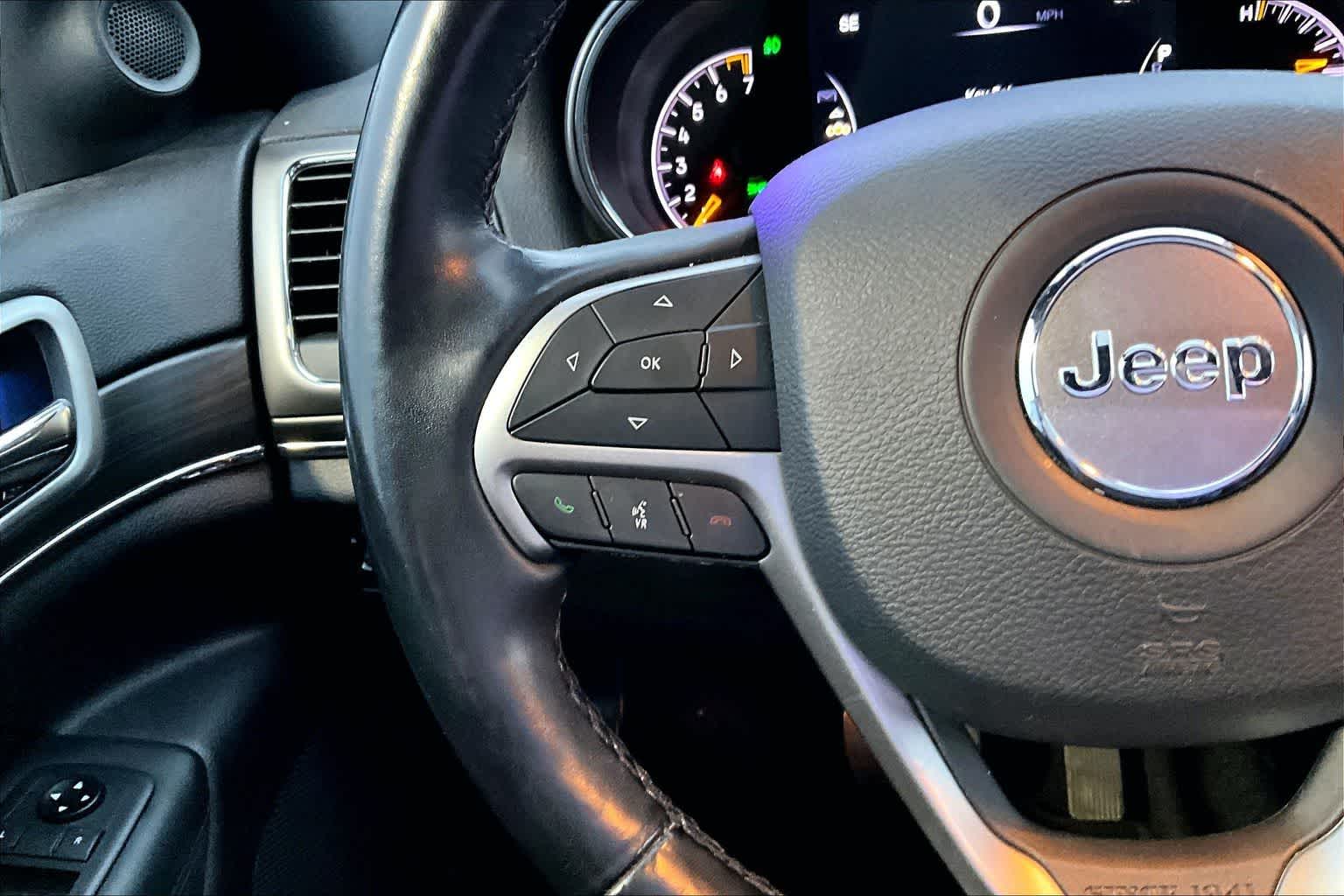 Thumbnail: 2021 Jeep Grand Cherokee - 25