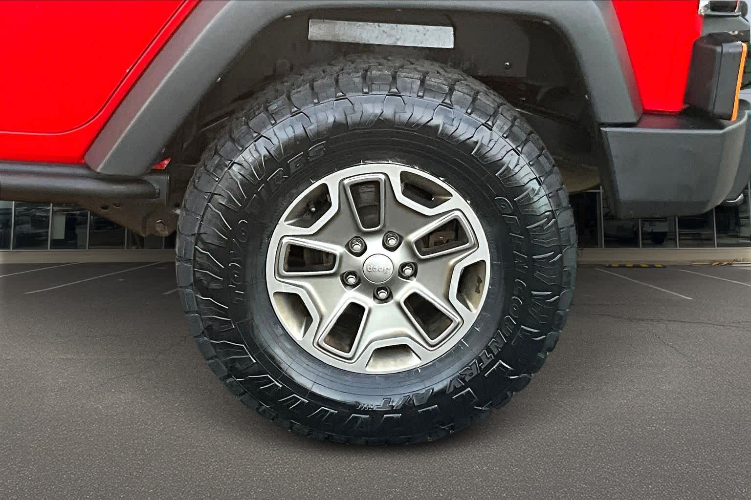 Thumbnail: 2016 Jeep Wrangler - 36