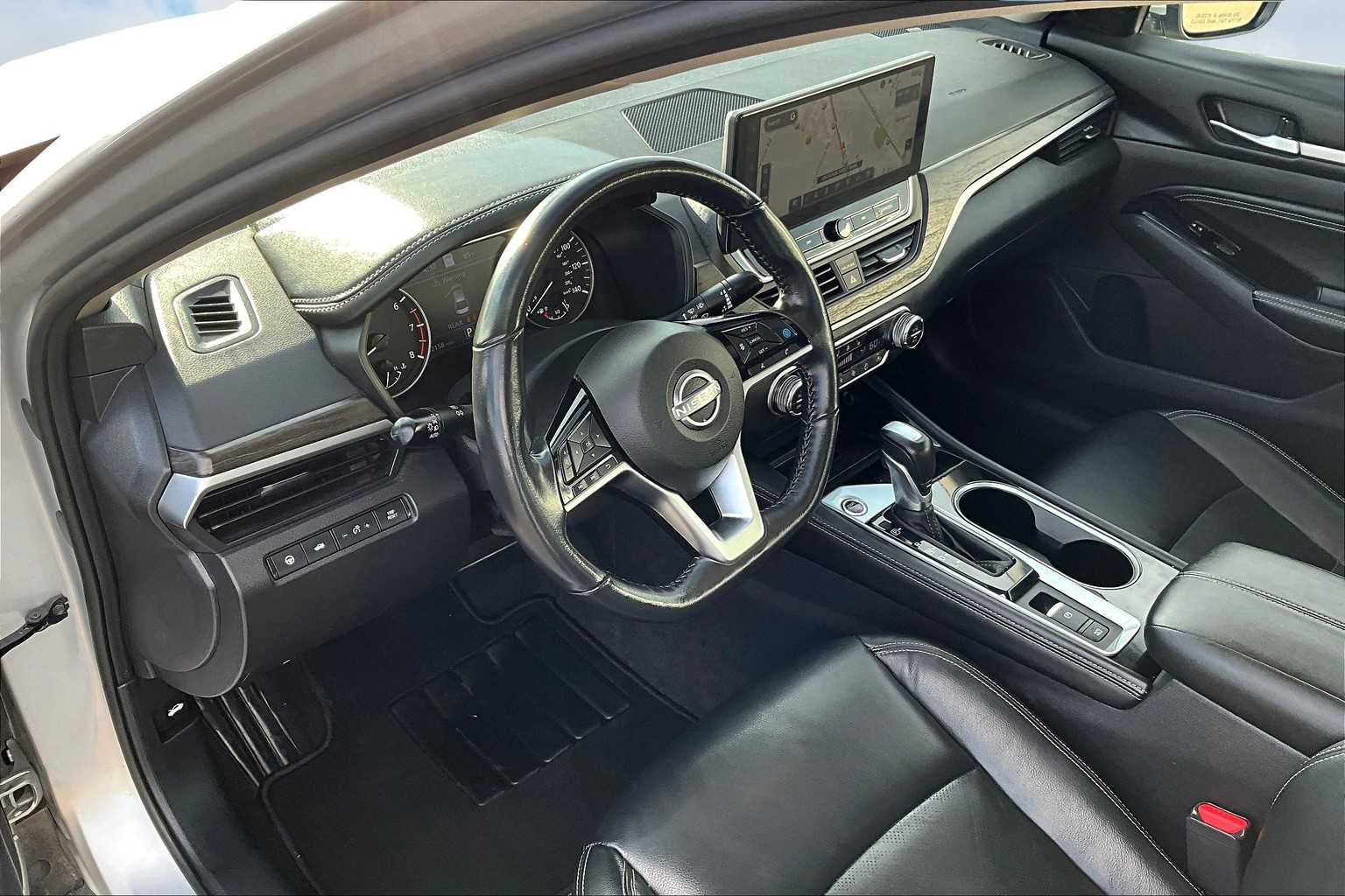 2023 Nissan Altima 2.5 SL photo 2