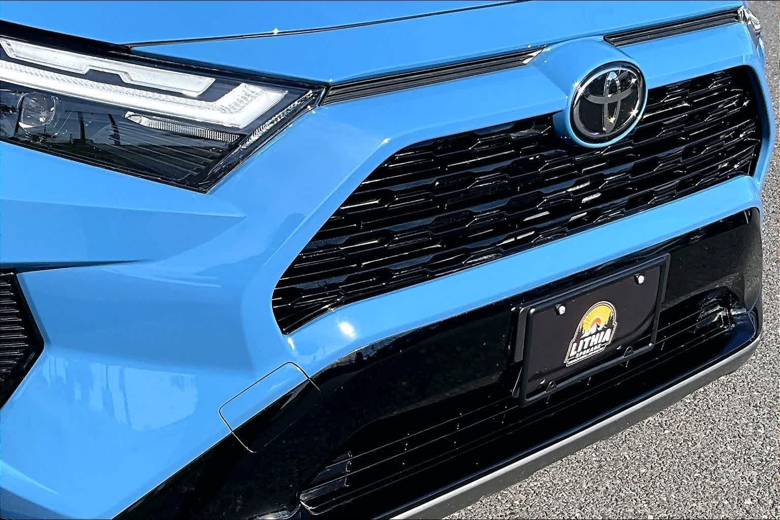 Thumbnail: 2025 Toyota RAV4 - 33