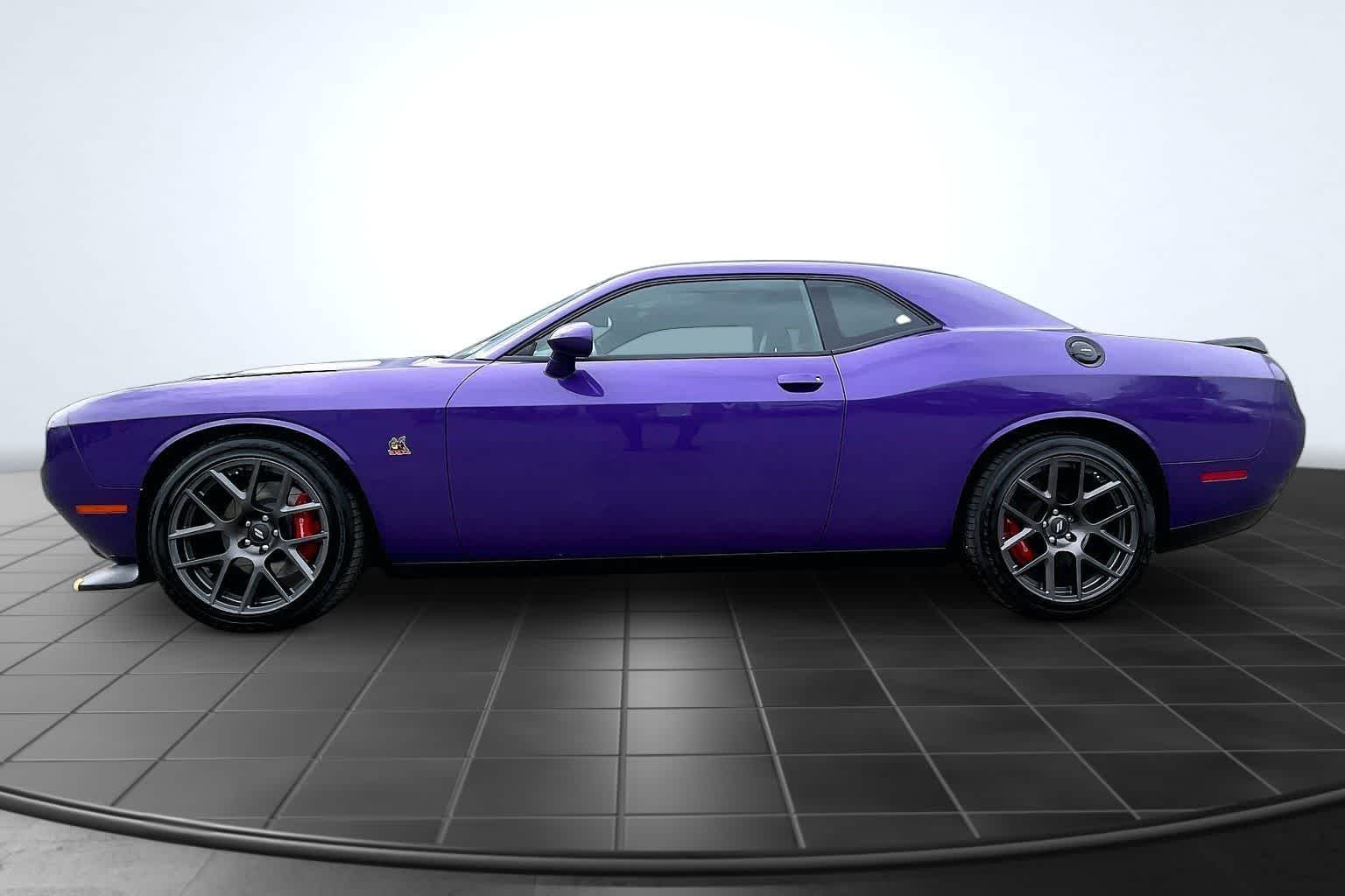 Thumbnail: 2019 Dodge Challenger - 3
