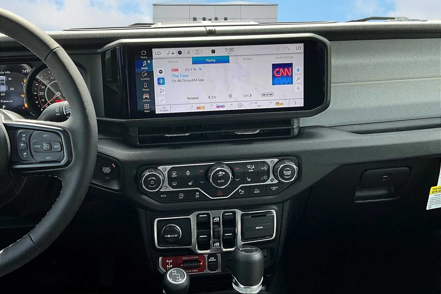 Thumbnail: 2025 Jeep Gladiator - 16