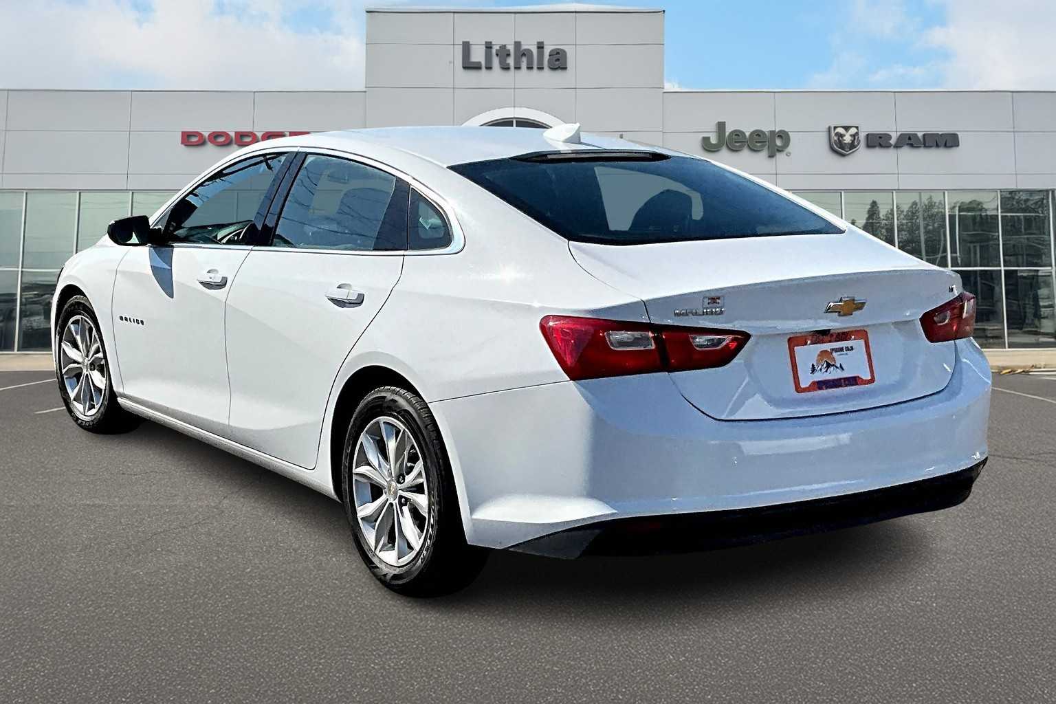 2023 Chevrolet Malibu 1LT photo 3