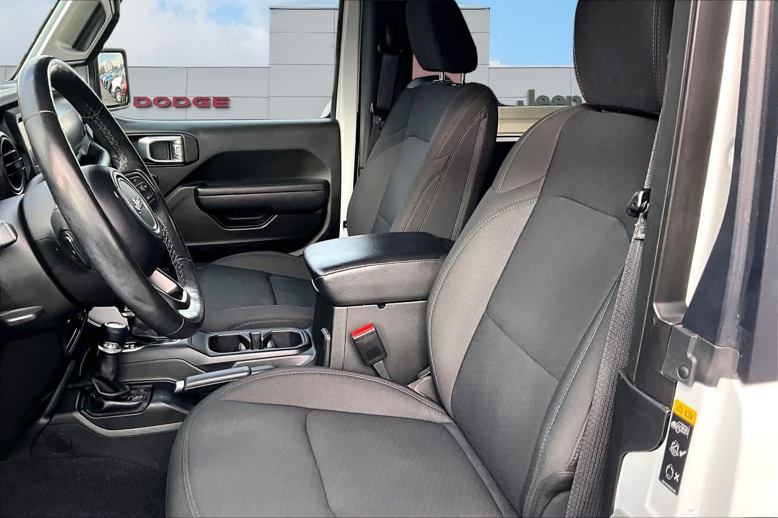 Thumbnail: 2022 Jeep Wrangler - 11