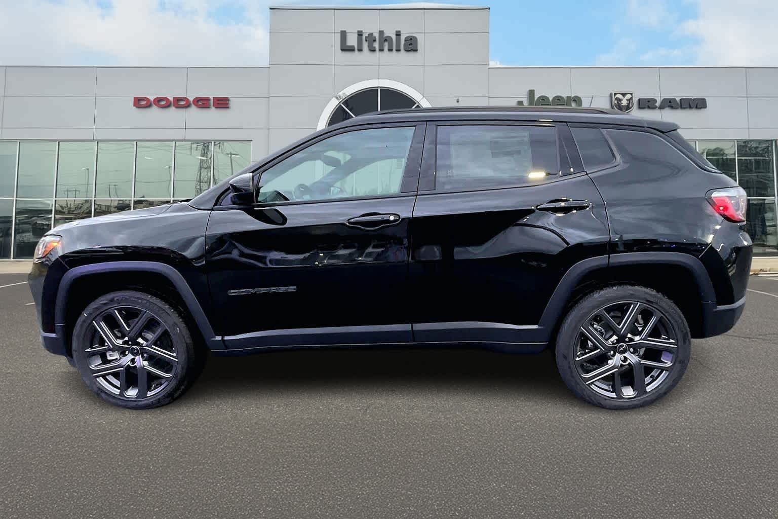 Thumbnail: 2026 Jeep Compass - 3