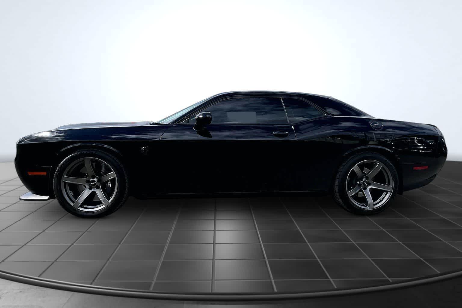 Thumbnail: 2022 Dodge Challenger - 2
