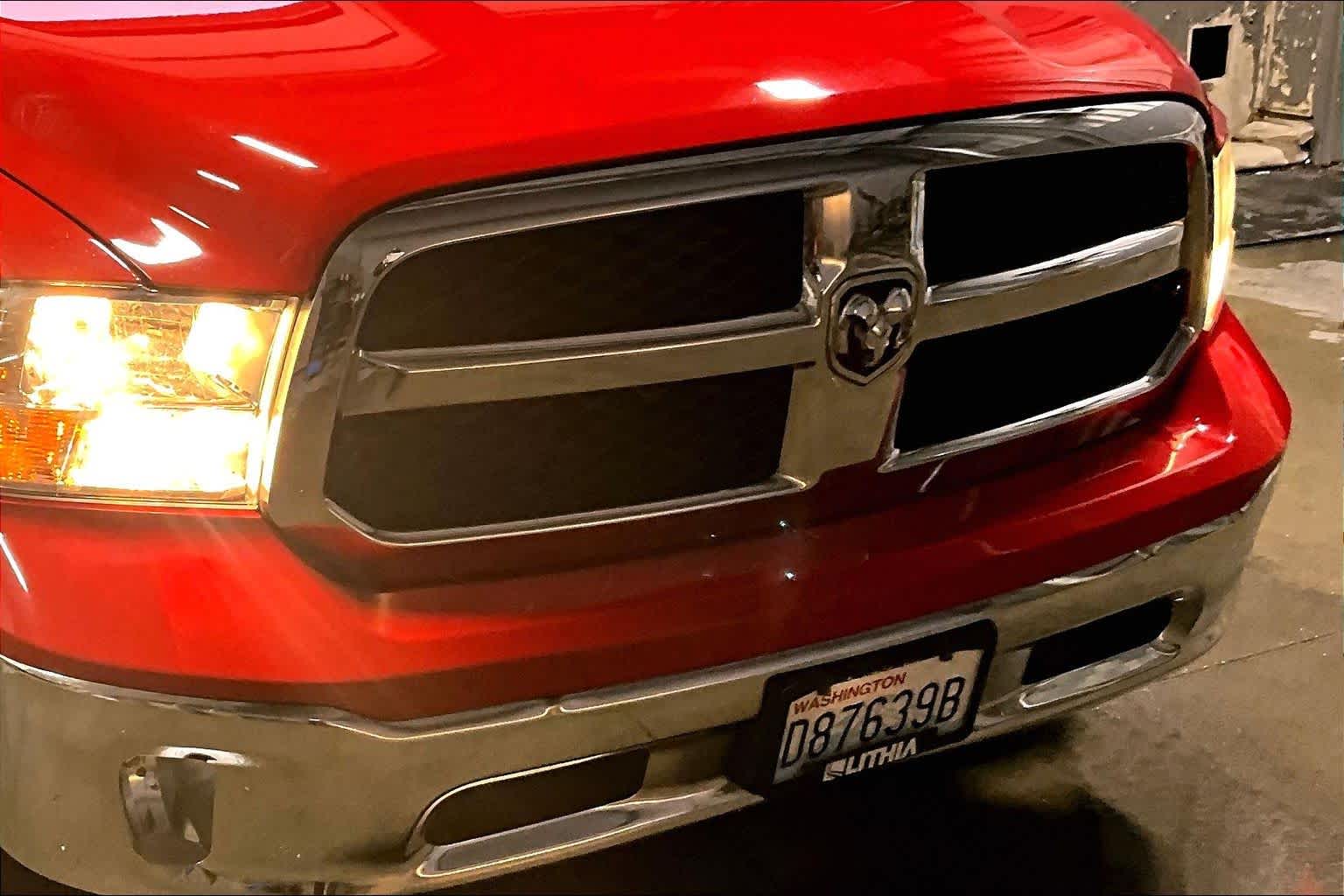 Thumbnail: 2019 RAM 1500 Classic - 33