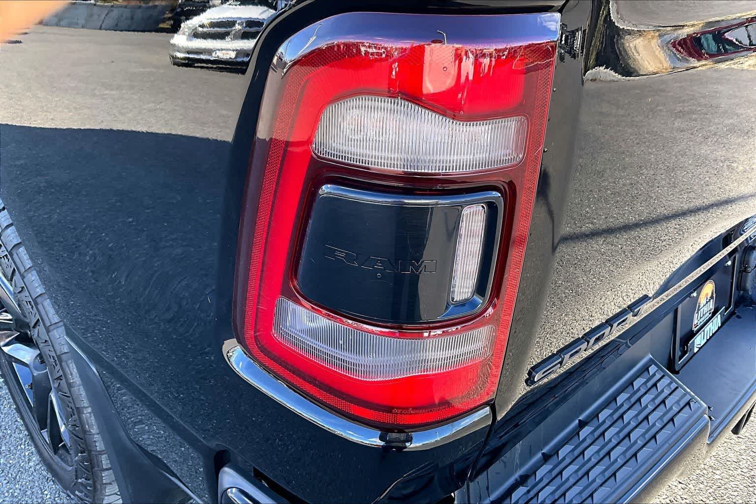 Thumbnail: 2020 RAM 1500 - 32